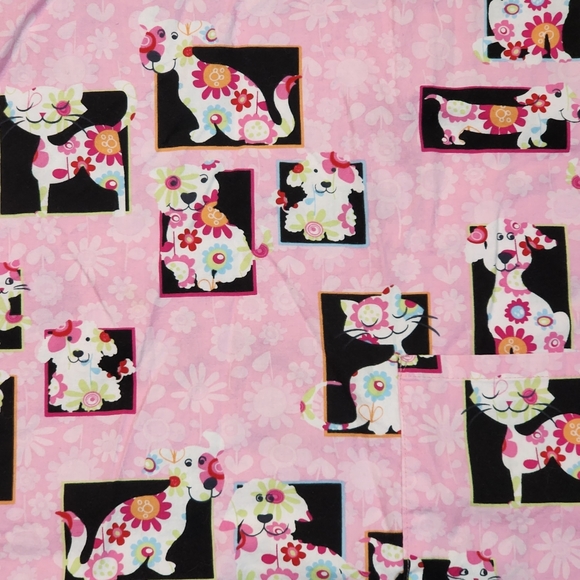 HQ Scrub High Quality Basics Pink Top with Flowers, Cats & Dogs Size L - Picture 5 of 7